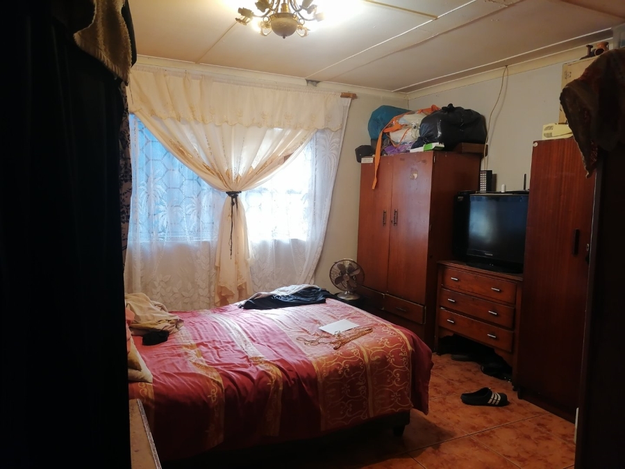4 Bedroom Property for Sale in Lentegeur Western Cape